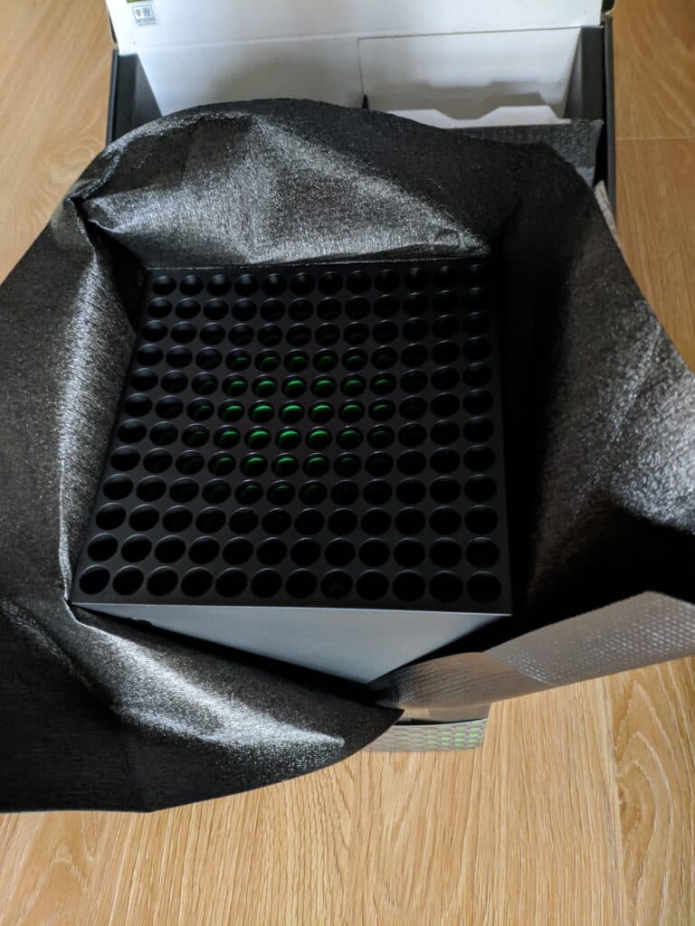 拆开主机保护膜